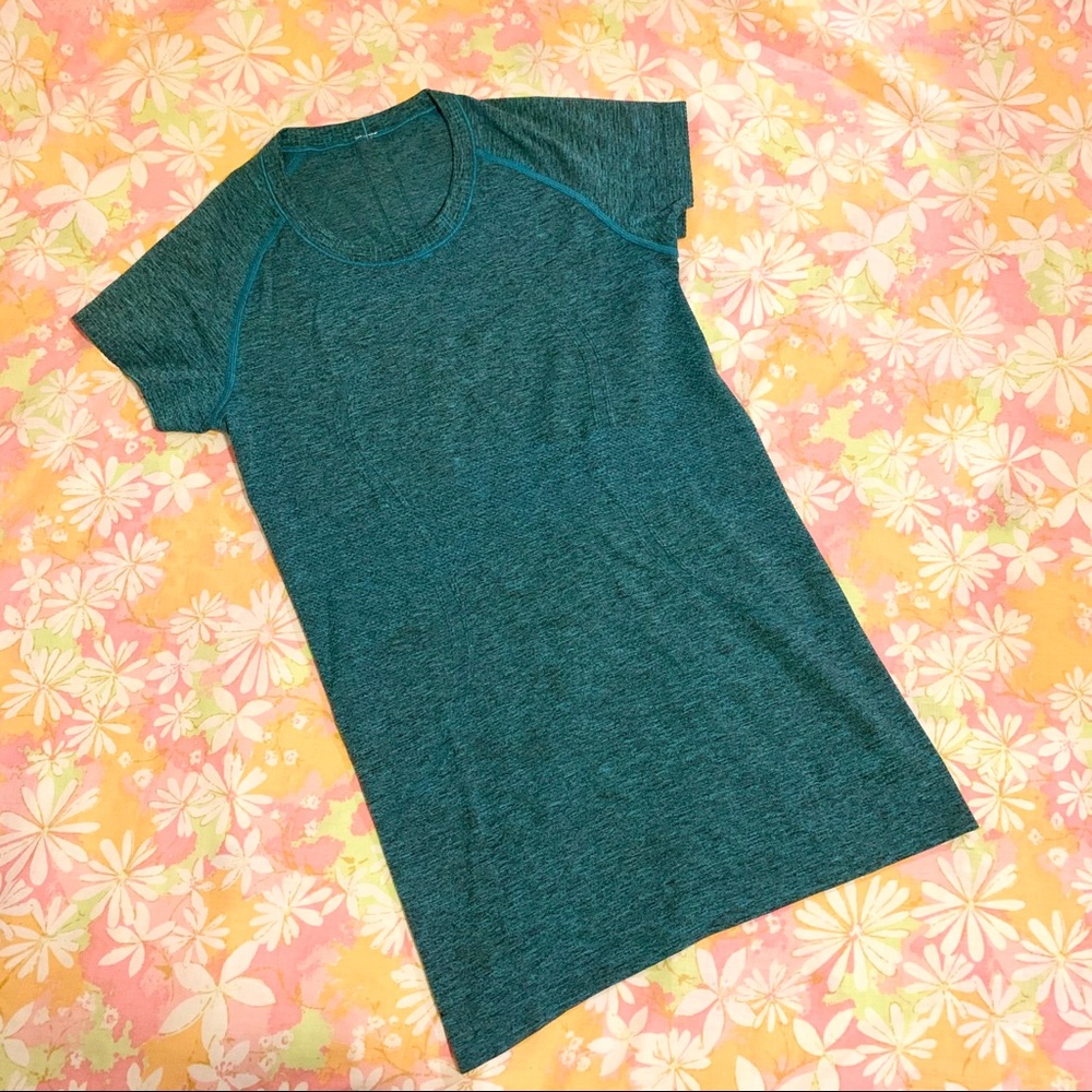 Lululemon Tech Swiftly Tee in Kayak Blue